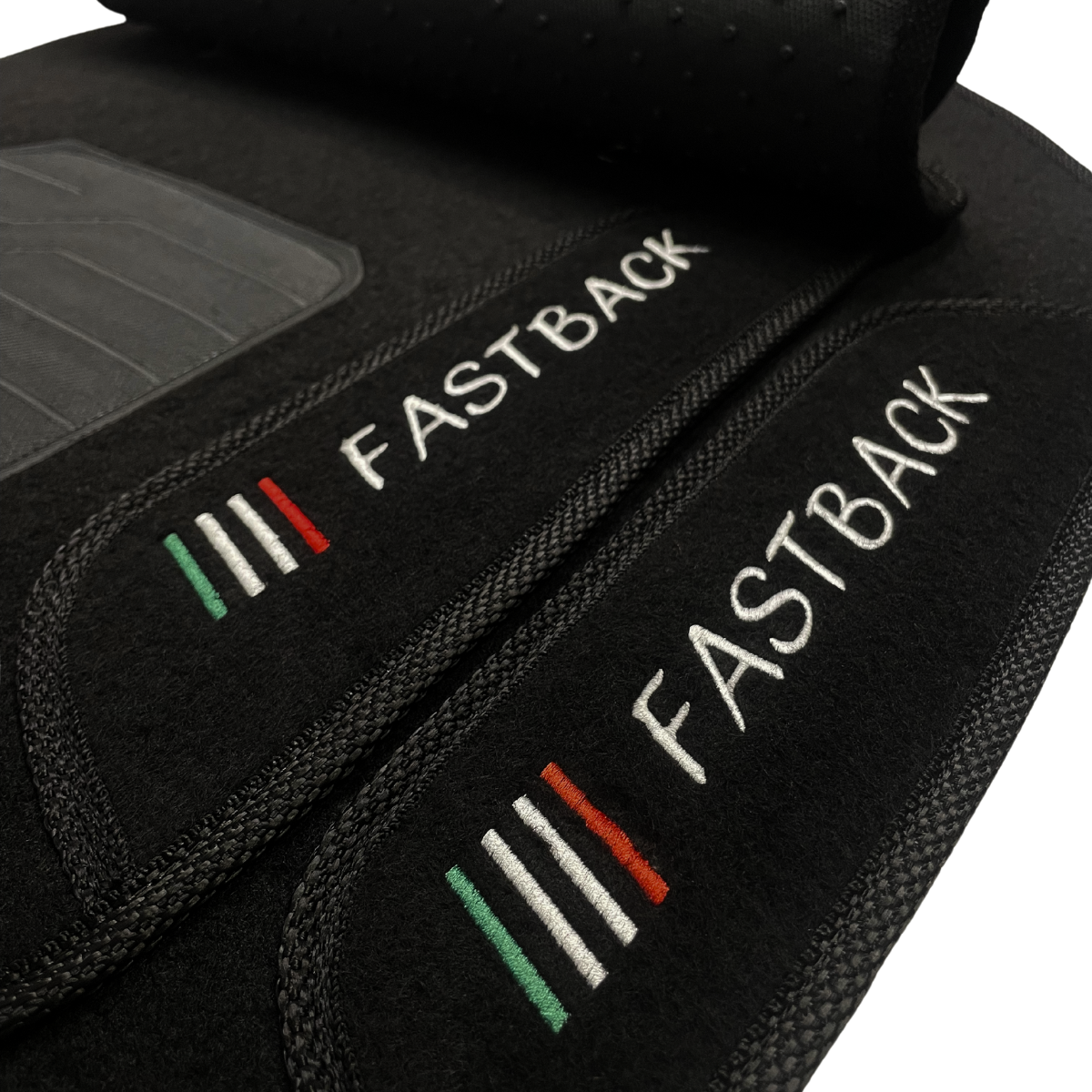 TAPETE CARPETE FIAT FASTBACK 2022 A 2025 3 PEÇAS