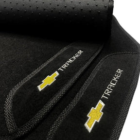 KIT TAPETES CARPETE PORTA MALAS + INTERNOS TRACKER 2014 A 2019